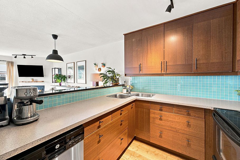 304 888 W 13th Avenue Vancouver, BC - 6