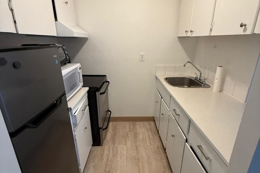 103 1950 W 8th Avenue Vancouver, BC - 6