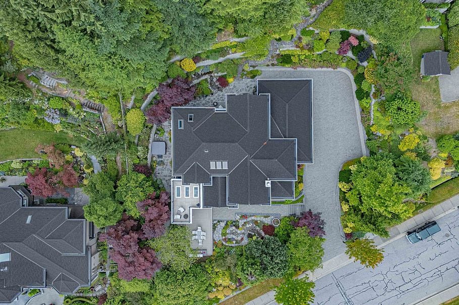 4115 E Braemar Road North Vancouver, BC - 5