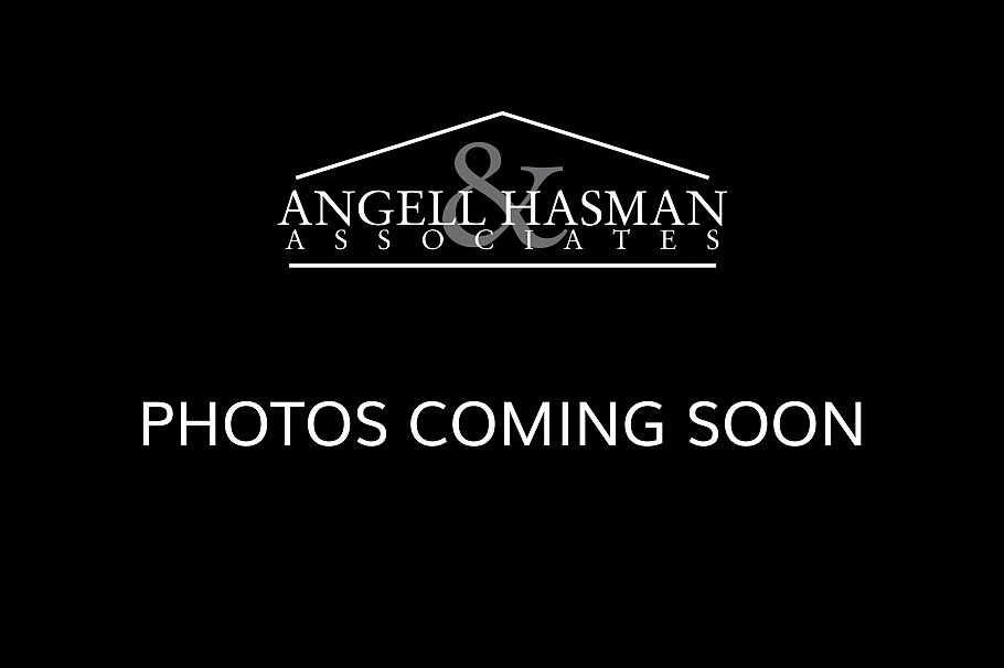 2982 Chesterfield Avenue North Vancouver, BC - 1