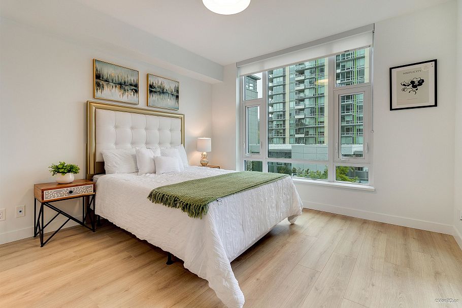 306 1500 Fern Street North Vancouver, BC - 11