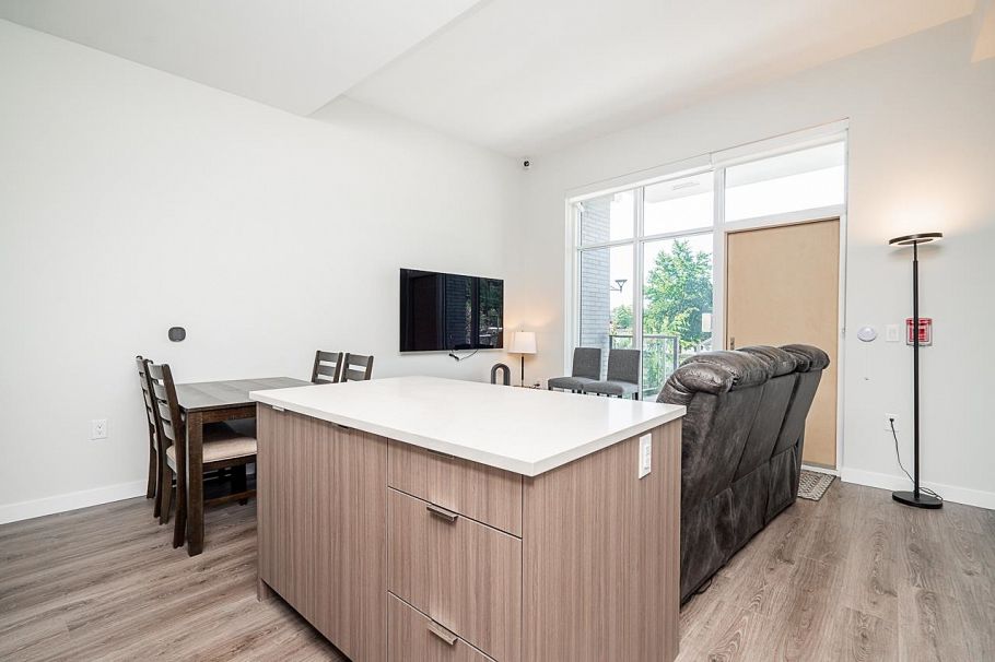 114 3430 E Kent Avenue South Vancouver, BC - 9