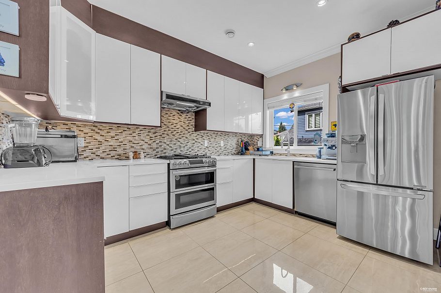 5603 Rhodes Street Vancouver, BC - 13