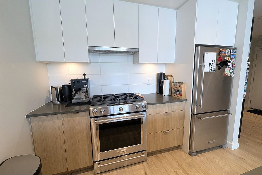 1305 3430 E Kent Avenue Vancouver, BC - 5