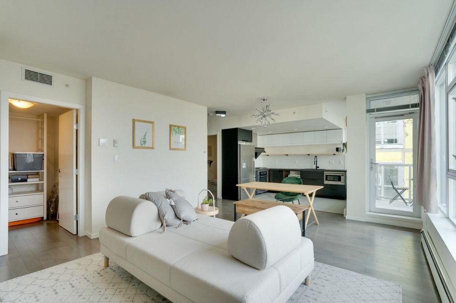 712 1887 Crowe Street Vancouver, BC - 6