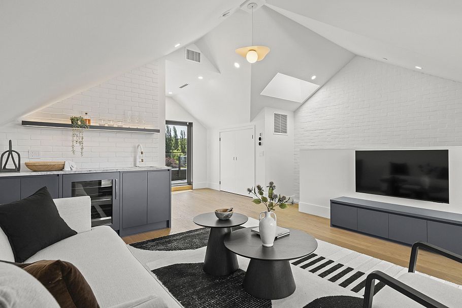 1 3768 W 2nd Avenue Vancouver, BC - 21