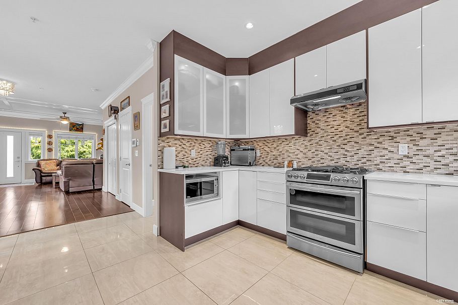 5603 Rhodes Street Vancouver, BC - 12