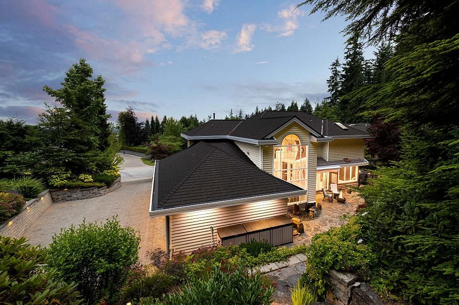 4115 E Braemar Road North Vancouver, BC - 4
