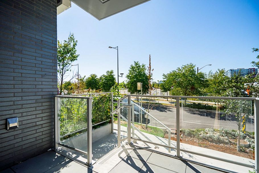 114 3430 E Kent Avenue South Vancouver, BC - 4