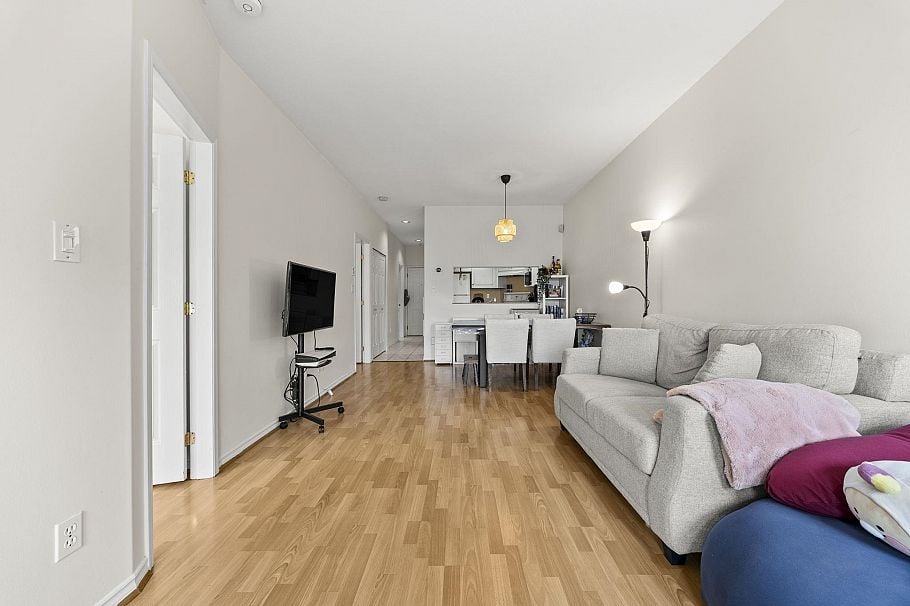 104 177 W 5th Street North Vancouver, BC - 6