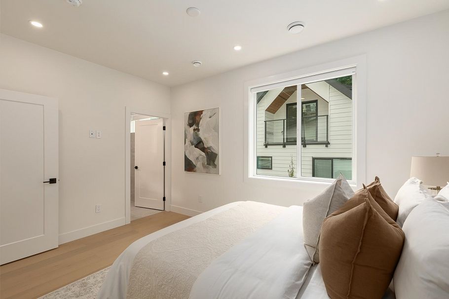 1 3633 Turner Street Vancouver, BC - 26