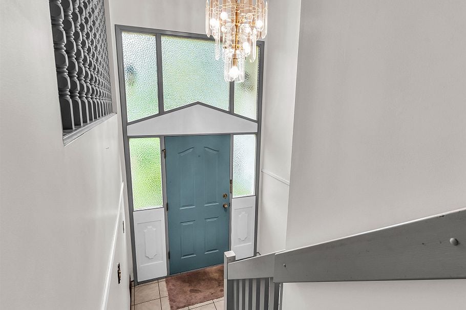 2599 Masefield Road North Vancouver, BC - 11