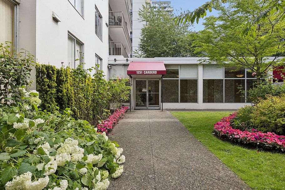 1004 1251 Cardero Street Vancouver, BC - 23