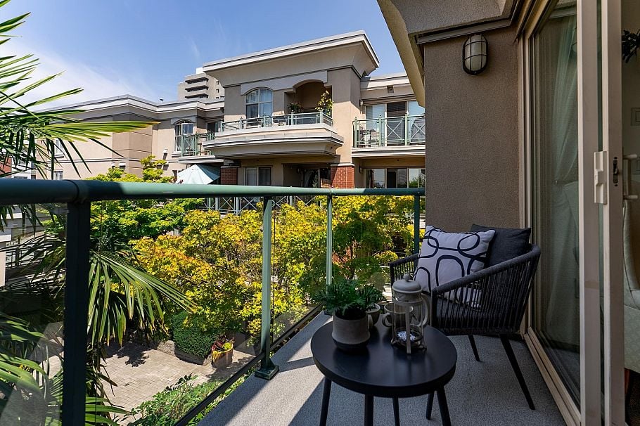 323 332 Lonsdale Avenue North Vancouver, BC - 28