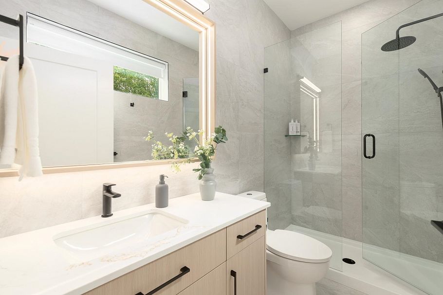 1 3633 Turner Street Vancouver, BC - 28
