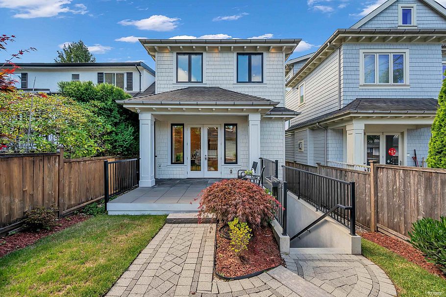 3581 W 32nd Avenue Vancouver, BC - 38
