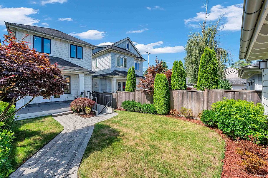 3581 W 32nd Avenue Vancouver, BC - 39