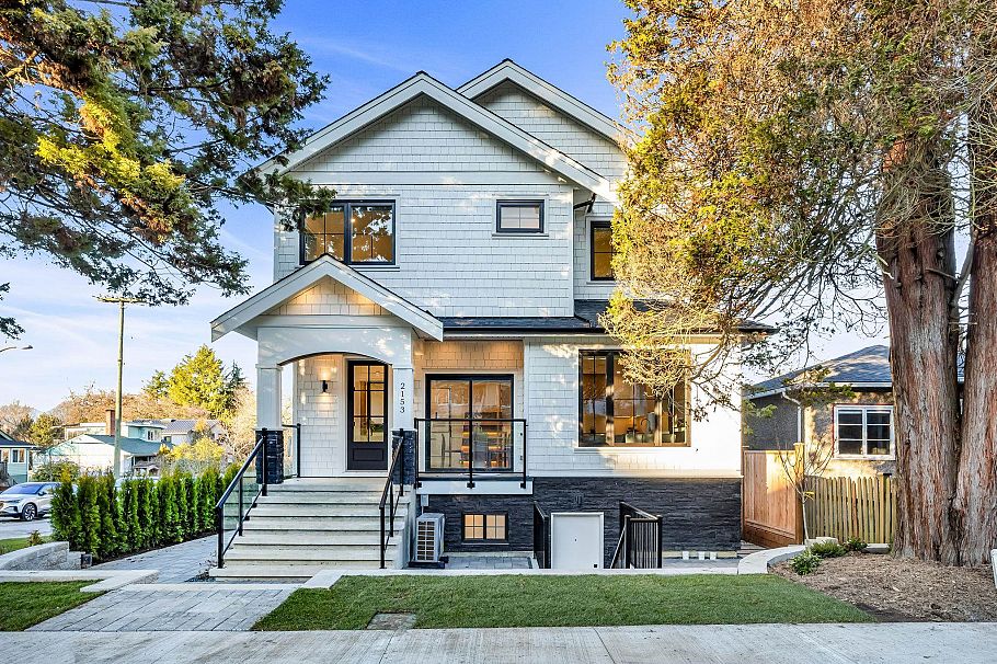 2153 E 20th Avenue Vancouver, BC - 1