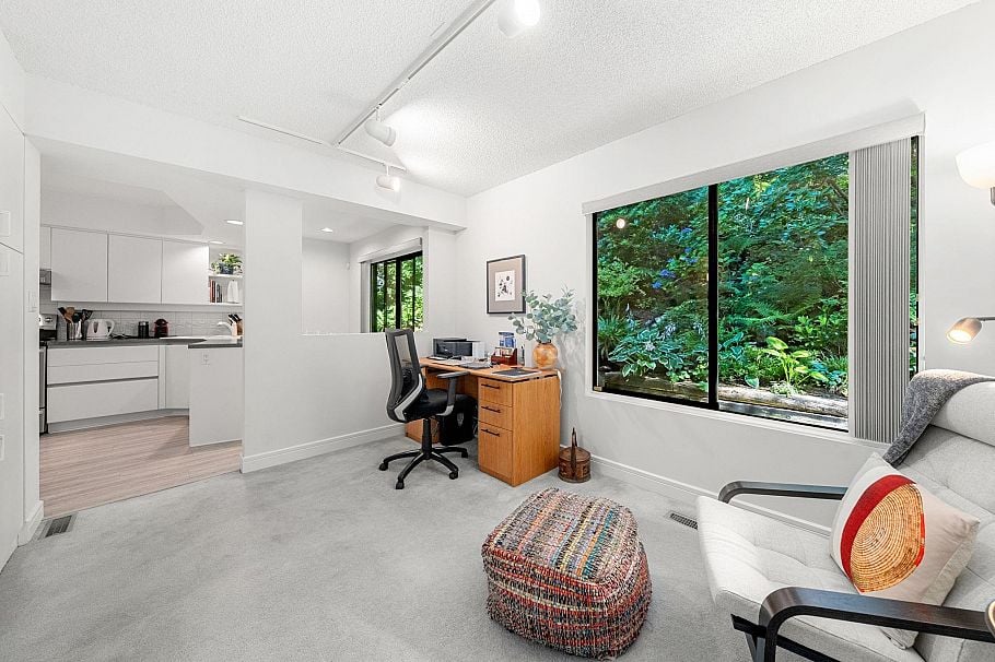 826 Frederick Road North Vancouver, BC - 14