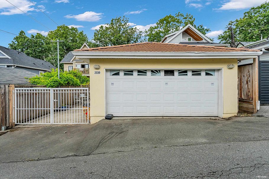 2030 E 2nd Avenue Vancouver, BC - 39