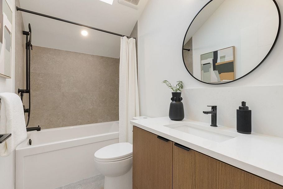 1 552 Kaslo Street Vancouver, BC - 24