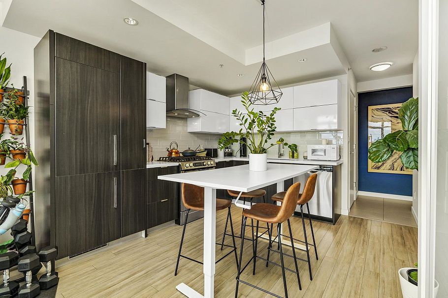 1604 1775 Quebec Street Vancouver, BC - 1