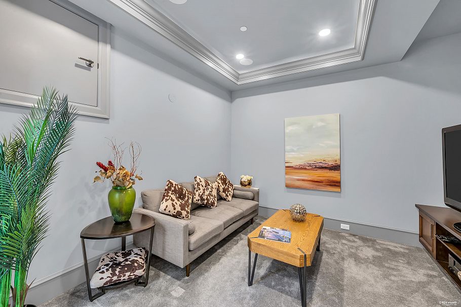 3581 W 32nd Avenue Vancouver, BC - 21