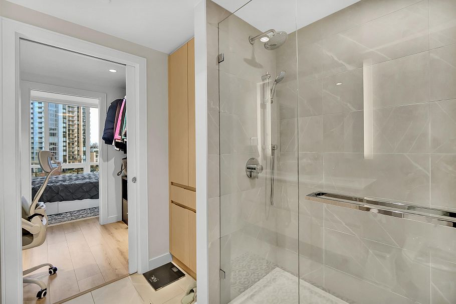 412 1500 Fern Street North Vancouver, BC - 37