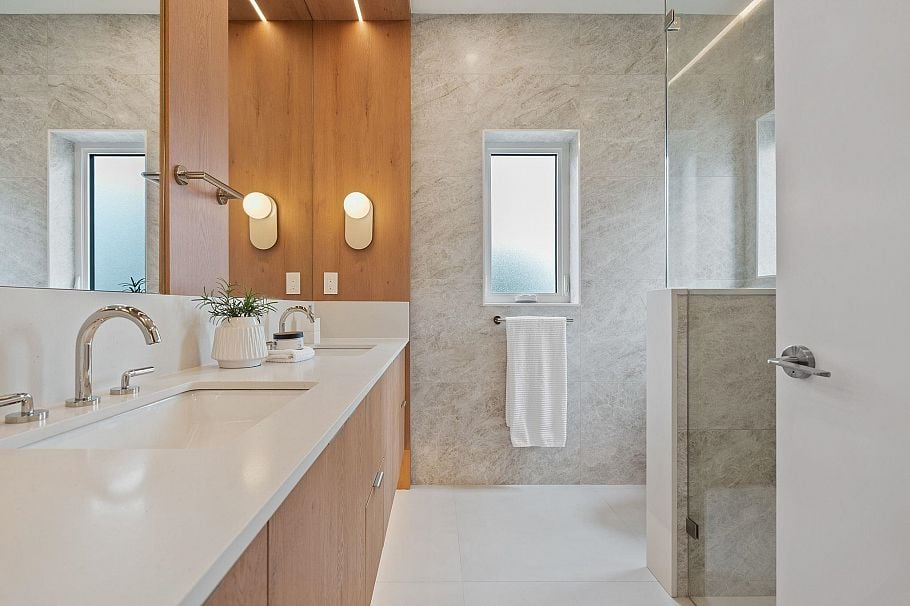 2 2211 William Street Vancouver, BC - 22