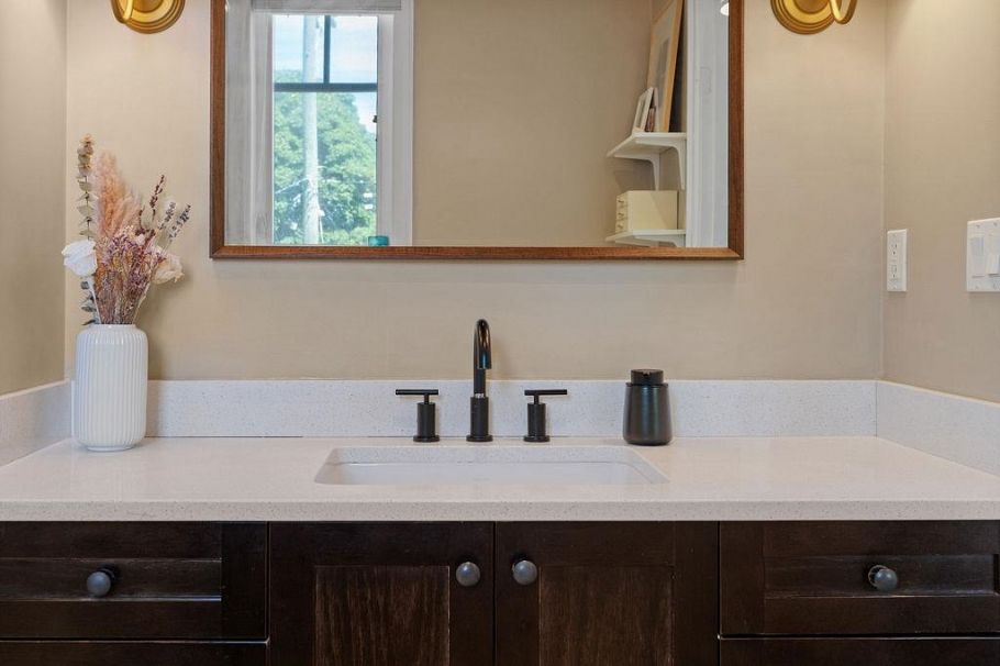 533 E 11th Avenue Vancouver, BC - 24