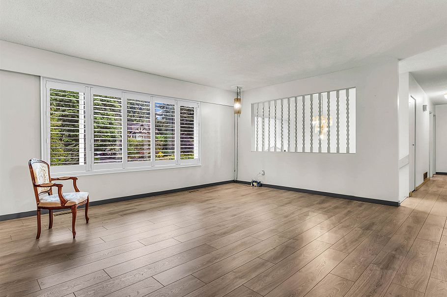 2599 Masefield Road North Vancouver, BC - 15