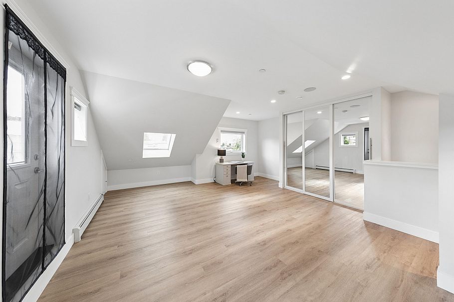 2753 Alma Street Vancouver, BC - 27