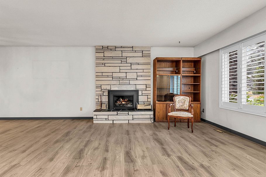 2599 Masefield Road North Vancouver, BC - 13