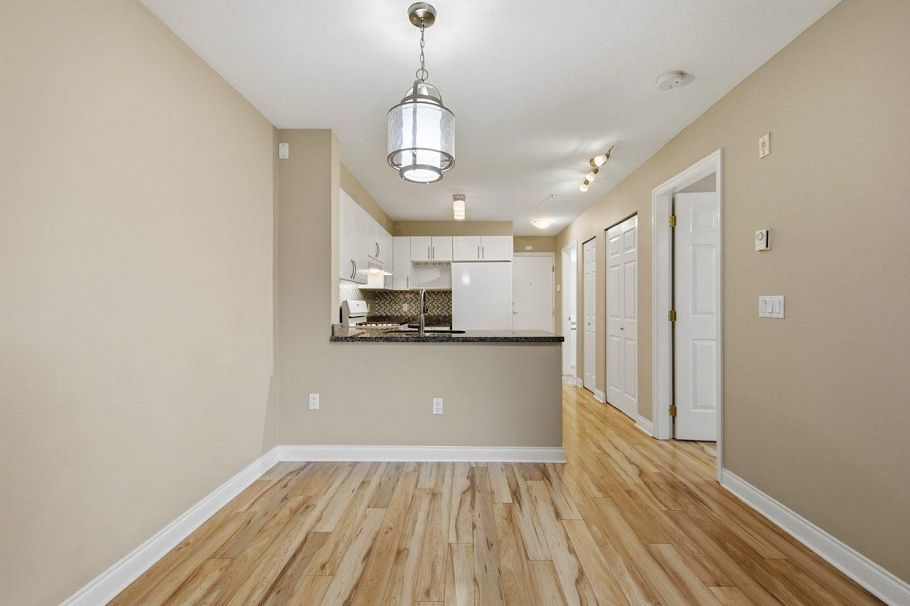 209 688 E 16th Avenue Vancouver, BC - 13