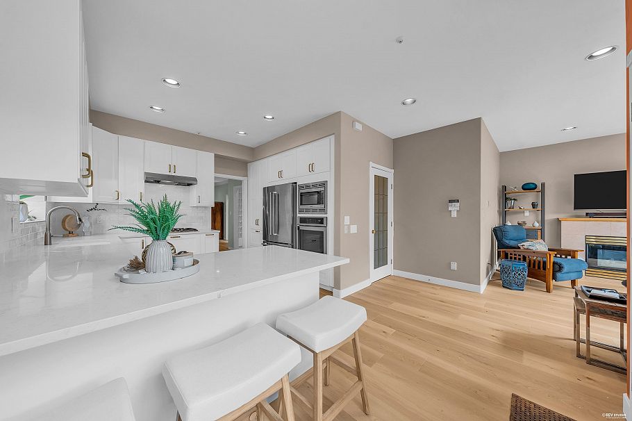2030 E 2nd Avenue Vancouver, BC - 13