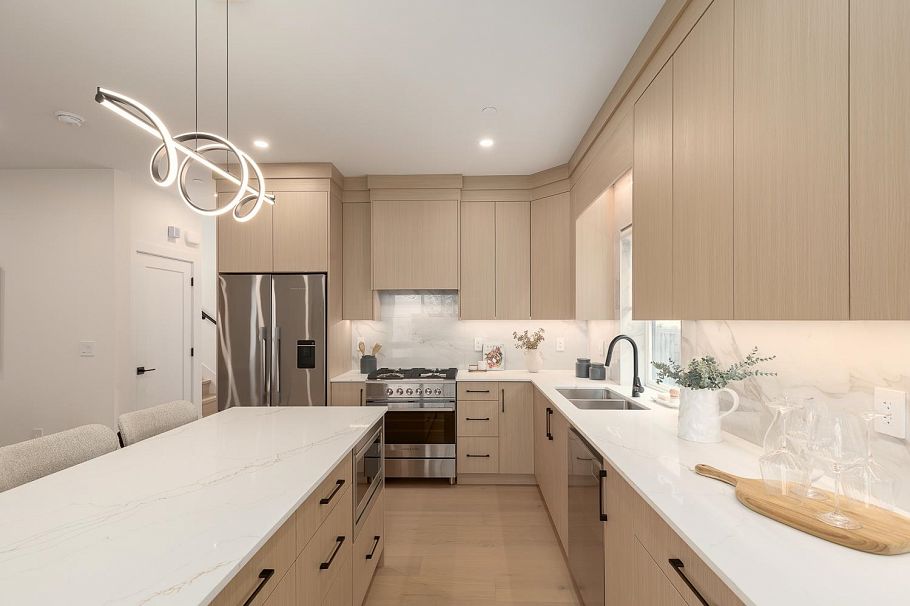 1 3633 Turner Street Vancouver, BC - 12