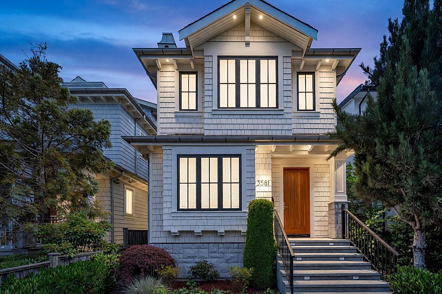 3581 W 32nd Avenue Vancouver, BC - 1