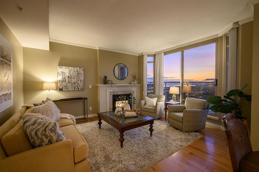 1505 160 W Keith Road North Vancouver, BC - 2