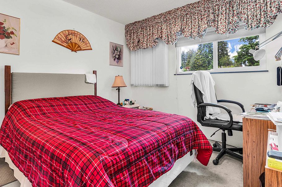 2599 Masefield Road North Vancouver, BC - 22