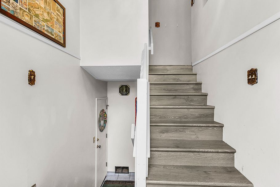 2599 Masefield Road North Vancouver, BC - 10