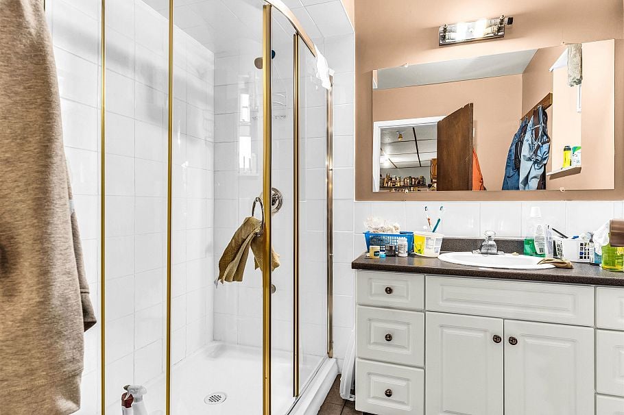 2599 Masefield Road North Vancouver, BC - 24