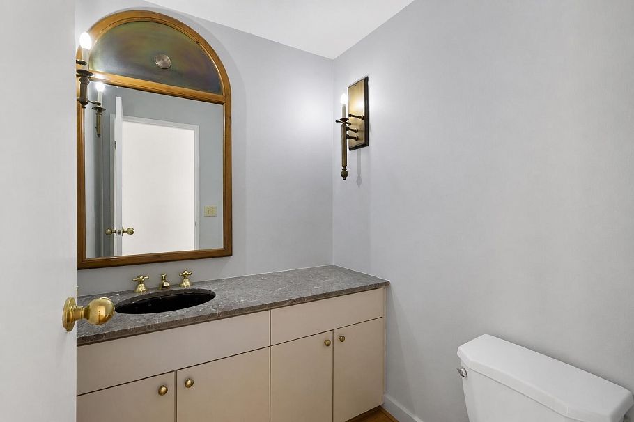 406 Greensboro Place Vancouver, BC - 12