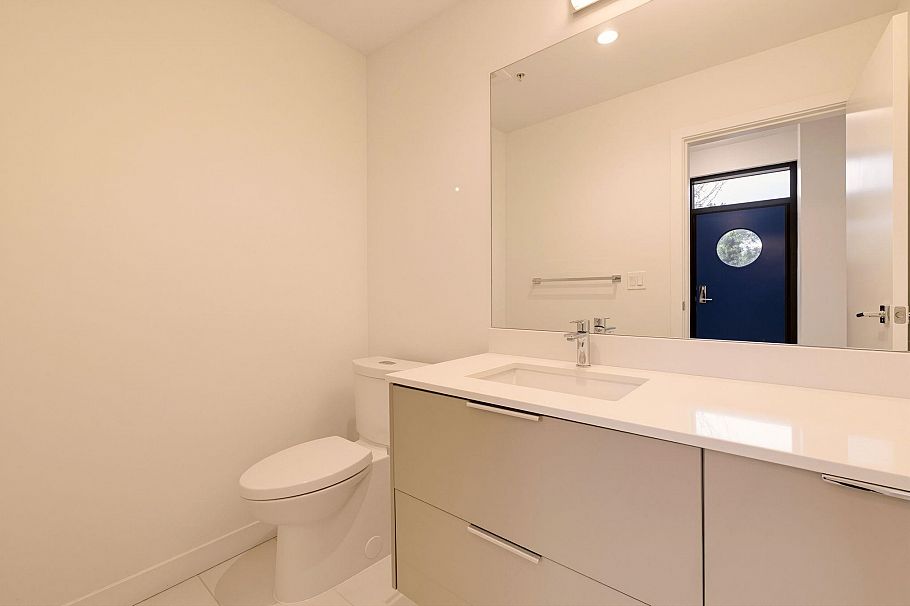 1439 Hunter Street North Vancouver, BC - 7