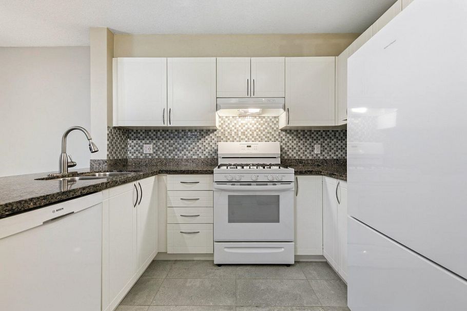 209 688 E 16th Avenue Vancouver, BC - 9