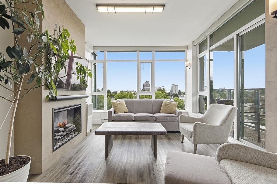 907 1333 W 11th Avenue Vancouver, BC - 2