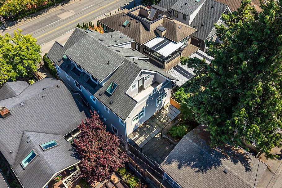 2753 Alma Street Vancouver, BC - 39