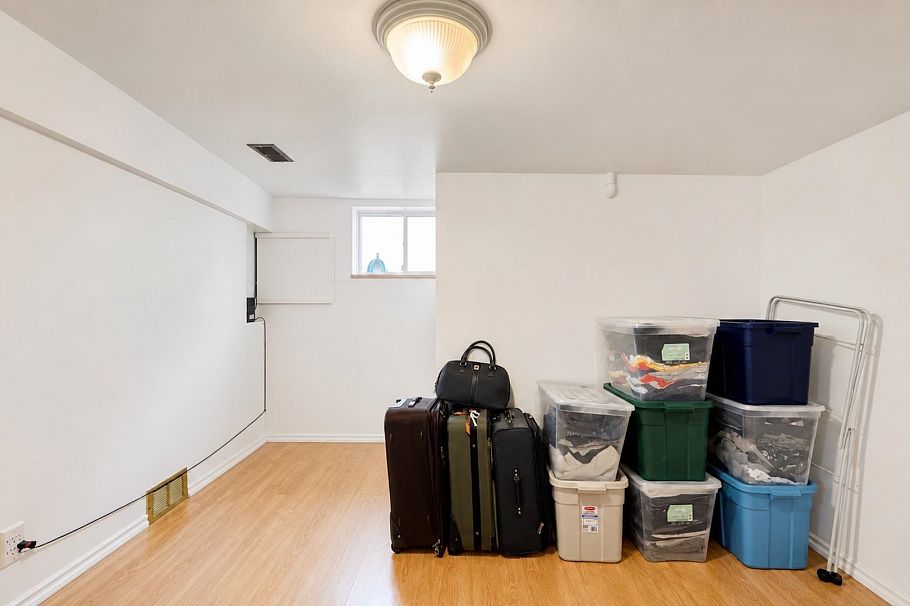 2965 E 8th Avenue Vancouver, BC - 24