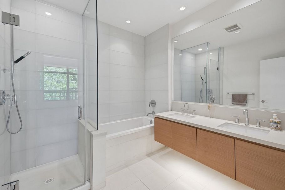 506 3606 Aldercrest Drive North Vancouver, BC - 17