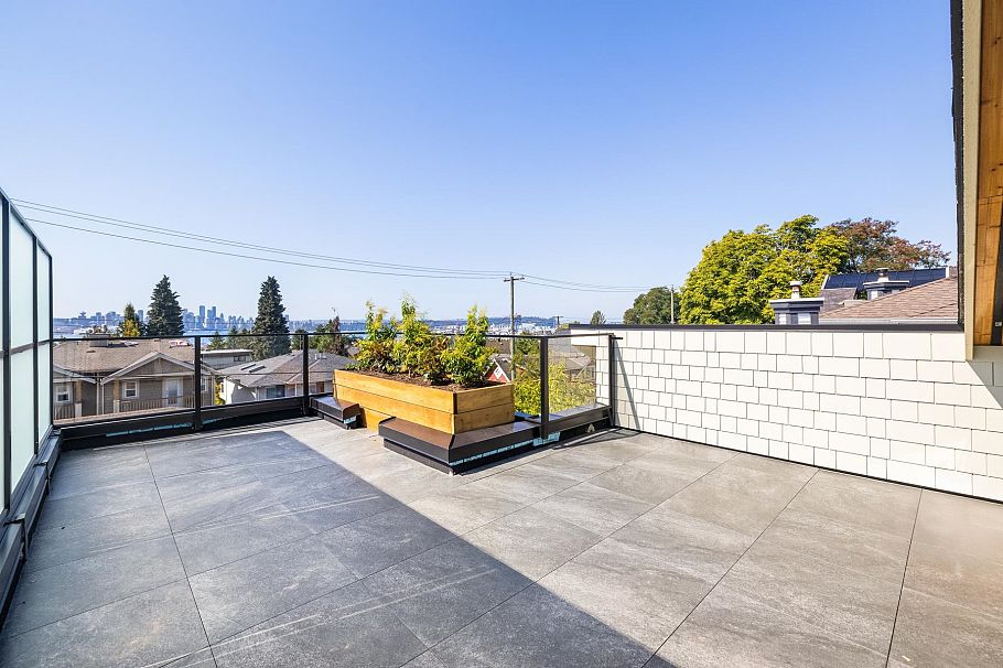 265 W 6th Street North Vancouver, BC - 19