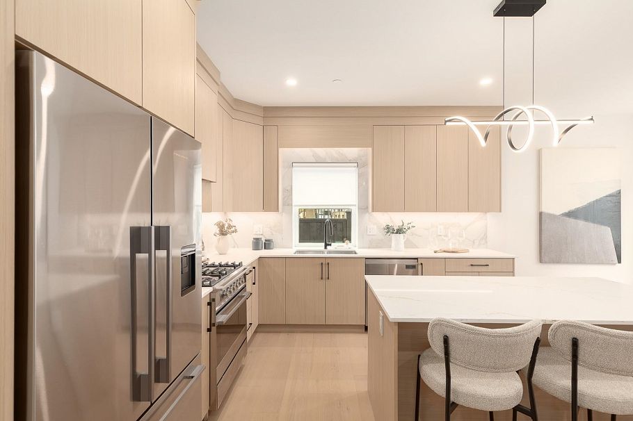 1 3633 Turner Street Vancouver, BC - 14